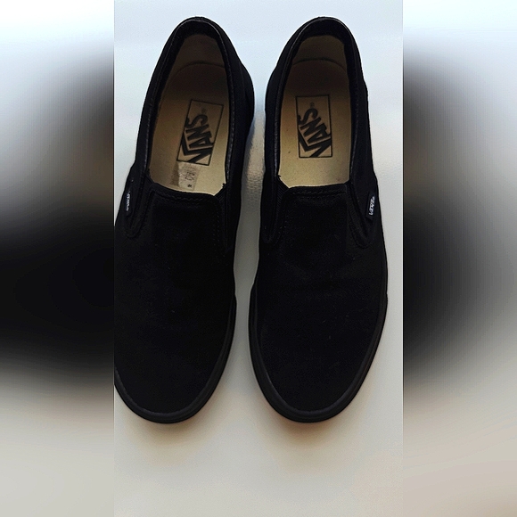 Vans Black Slip On Shoes Women's 9~Men's 7.5 Low Top Canvas  EUC - Picture 1 of 3